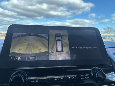 Certified 2024 Nissan Armada SL image 37