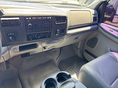 Used 2004 Ford F250 XL AWD/4WD image 18