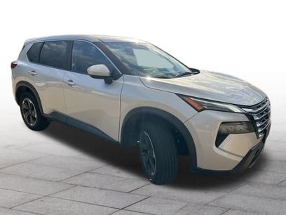 Used 2024 Nissan Rogue SV