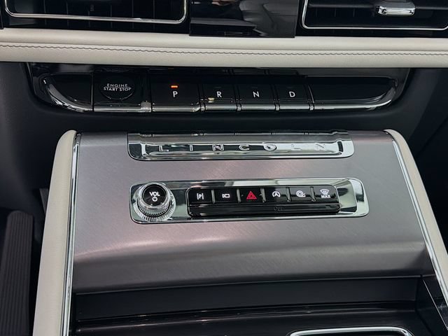 New 2026 Lincoln Aviator 2WD image 17
