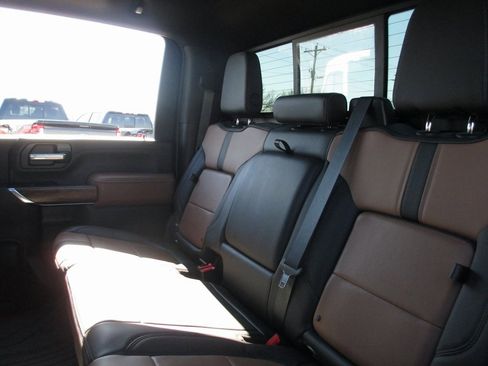 Used 2022 Chevrolet Silverado 2500 High Country w/ Z71 Off-Road Package image 21