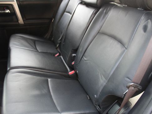 Used 2015 Toyota 4Runner Limited image 13