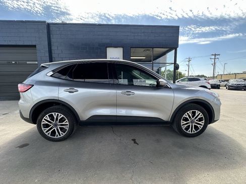 Used 2022 Ford Escape SEL AWD/4WD image 9