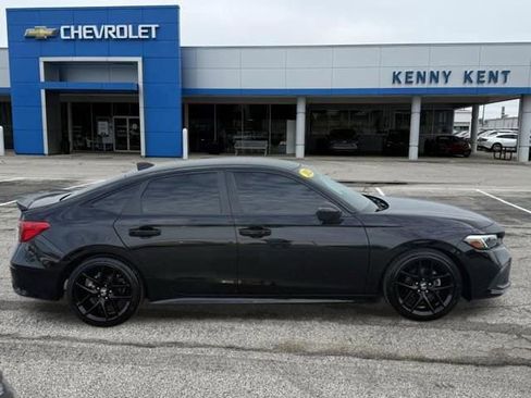Used 2022 Honda Civic Sport image 3