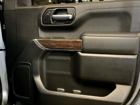Used 2022 GMC Sierra 1500 Elevation image 12