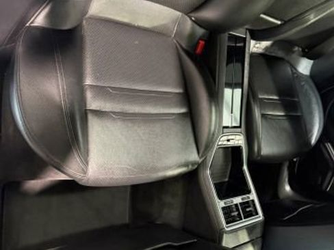 Used 2017 Porsche Panamera 4 image 30
