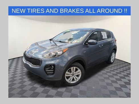 Used 2017 Kia Sportage LX AWD/4WD image 1