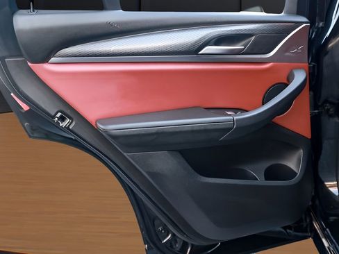 Used 2022 BMW X4 xDrive30i w/ M Sport Package 2 image 31