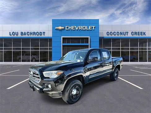 Used 2019 Toyota Tacoma SR image 4