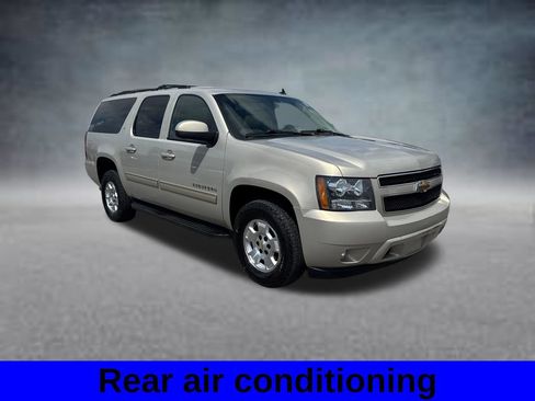 Used 2011 Chevrolet Suburban LT AWD/4WD image 4