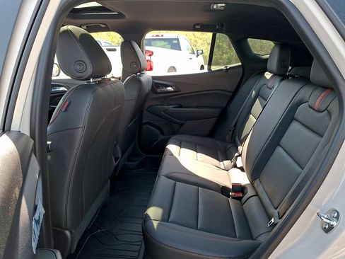 New 2026 Chevrolet Trax RS w/ Sunroof Package FWD image 8