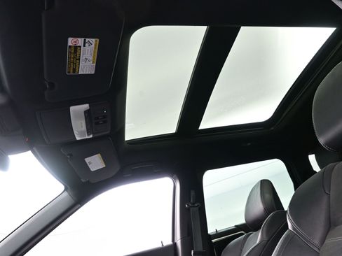 Used 2022 Mitsubishi Outlander SEL Black Edition image 18