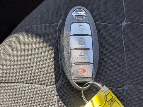 Used 2020 Nissan Kicks SV image 32