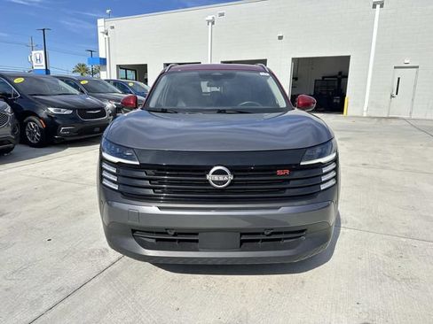 Used 2025 Nissan Kicks SR FWD image 2
