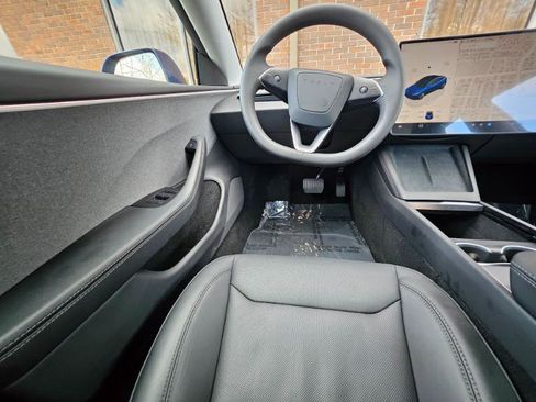 Used 2025 Tesla Model 3 Long Range image 2