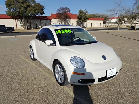 Used 2007 Volkswagen Beetle Coupe w/ Package 2 image 4