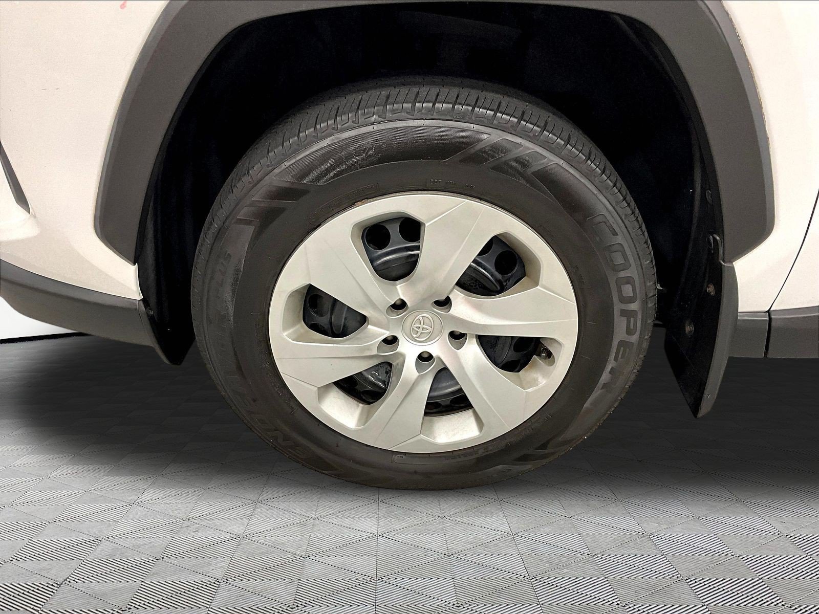 Used 2019 Toyota RAV4 LE w/ All Weather Liner Package FWD image 34