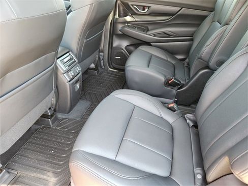 Certified 2025 Subaru Ascent Bronze Edition w/ Popular Package #2 image 32