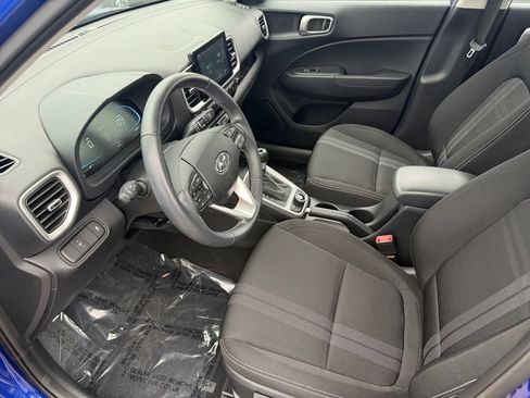 Used 2026 Hyundai Venue SEL FWD image 10