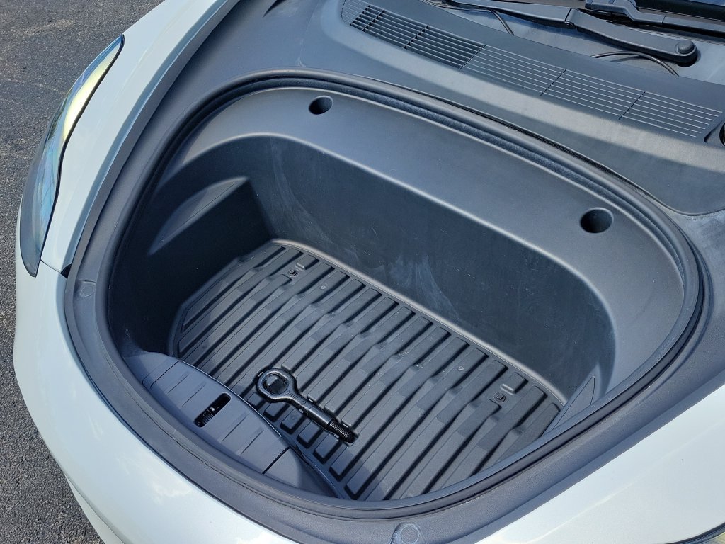 Used 2021 Tesla Model 3 Standard Range Plus RWD image 9