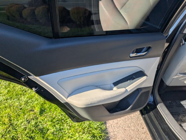 Used 2019 Nissan Altima 2.5 SL FWD image 14