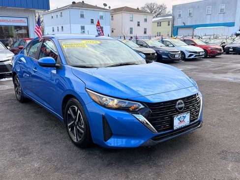 Used 2025 Nissan Sentra SV image 2