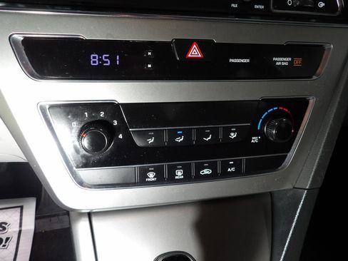 Used 2017 Hyundai Sonata SE image 11