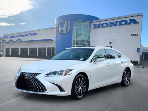 Used 2024 Lexus ES 300h w/ Premium Package FWD image 1