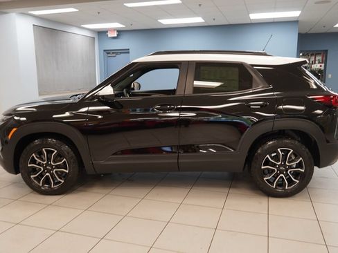 New 2026 Chevrolet TrailBlazer ACTIV w/ Convenience Package FWD image 2