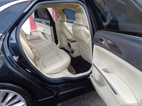 Used 2014 Lincoln MKZ w/ Equipment Group 101A Select image 17