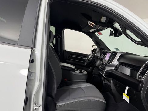 Used 2024 RAM 2500 Big Horn w/ Protection Group image 30