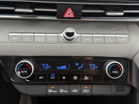 Used 2024 Hyundai Elantra SEL FWD image 24