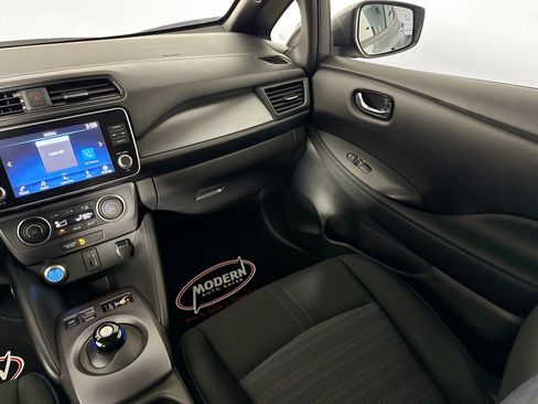 Used 2023 Nissan Leaf S image 29