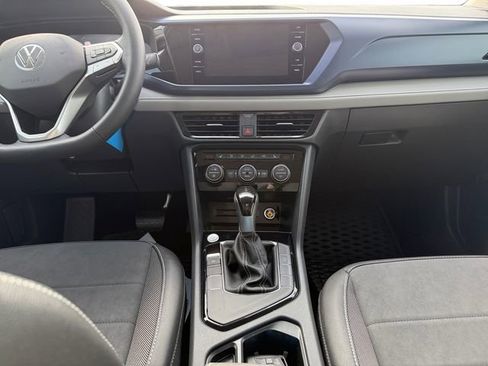 New 2024 Volkswagen Taos SE image 11