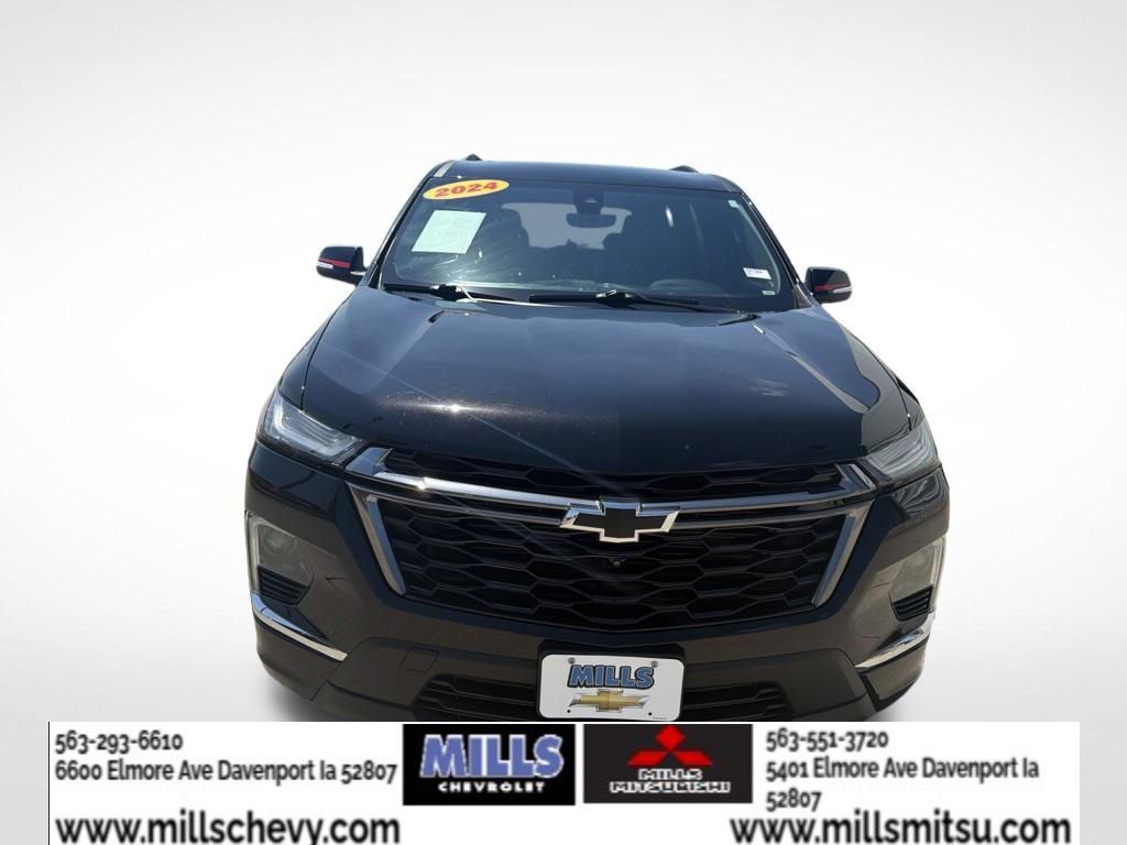 Used 2023 Chevrolet Traverse Premier w/ Redline Edition AWD/4WD image 2