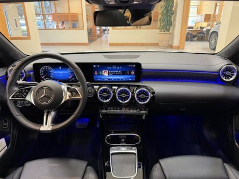 Certified 2025 Mercedes-Benz CLA 250 image 7