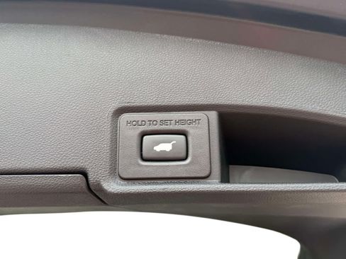 Used 2024 Acura RDX SH-AWD image 9