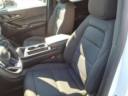 Used 2025 Chevrolet Equinox LT image 10