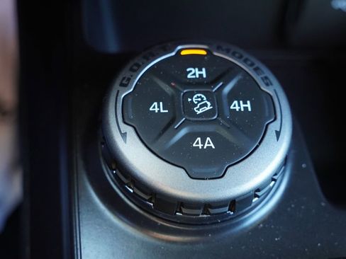 Certified 2025 Ford Bronco Big Bend w/ Black Diamond Package image 27