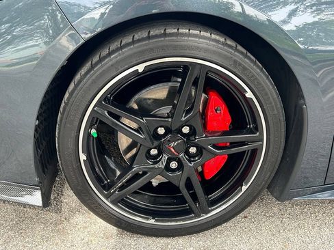 Used 2021 Chevrolet Corvette Stingray Coupe w/ 1LT RWD image 23