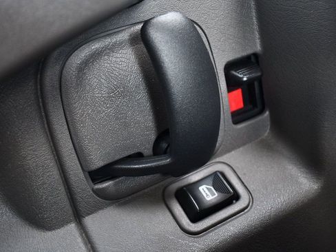 Used 2022 Chevrolet Express 3500 LS image 18