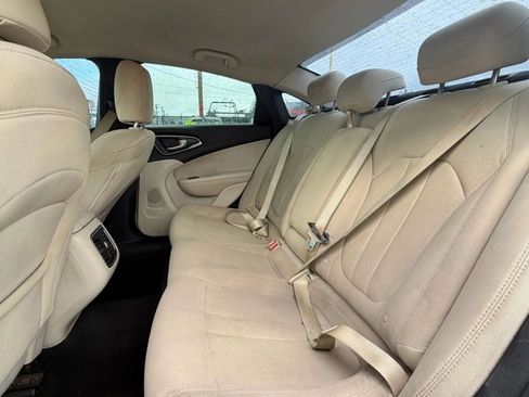Used 2015 Chrysler 200 Limited w/ Convenience Group image 12