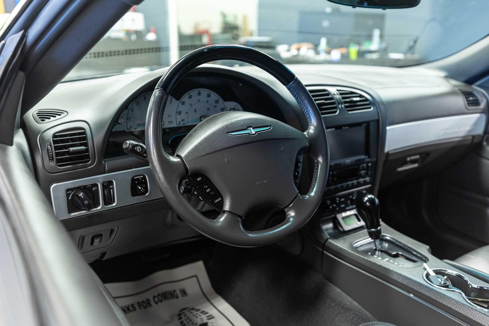Used 2002 Ford Thunderbird RWD image 9