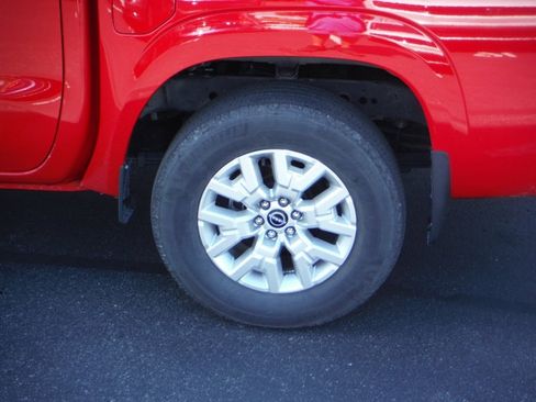 Used 2023 Nissan Frontier SV w/ SV Premium Package AWD/4WD image 4