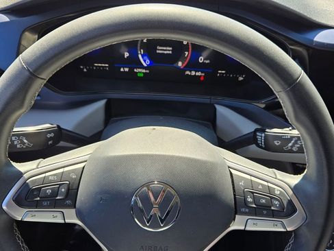 Used 2022 Volkswagen Taos SE w/ IQ.Drive SE Package image 24