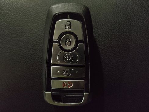 Used 2022 Ford Escape SEL w/ Technology Package image 32