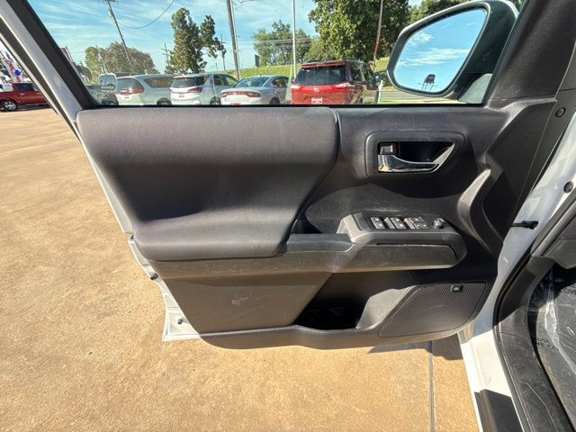 Used 2023 Toyota Tacoma TRD Pro AWD/4WD image 7