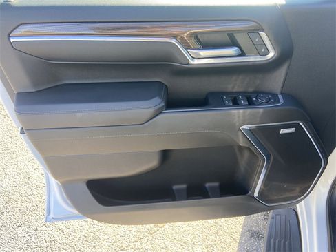 Certified 2022 Chevrolet Silverado 1500 RST image 22