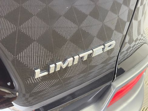 Used 2020 Jeep Cherokee Limited AWD/4WD image 16