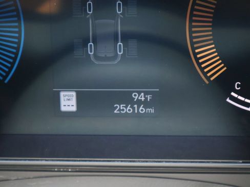 Used 2025 Hyundai Kona SEL AWD/4WD image 29
